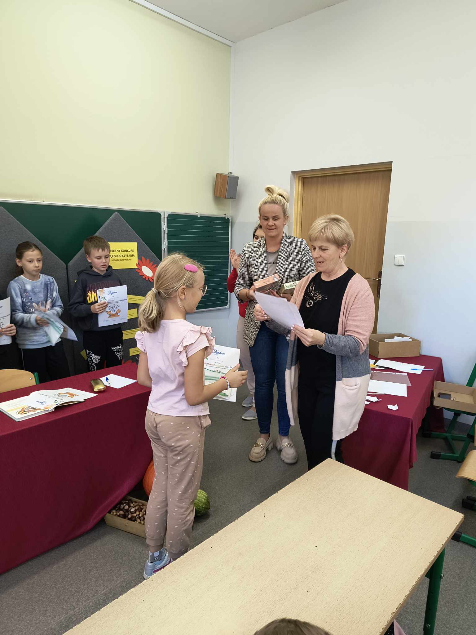 Biblioteka 2024 - Szkolny Konkurs Pi�knego Czytania Uczni�w Klas Trzecich