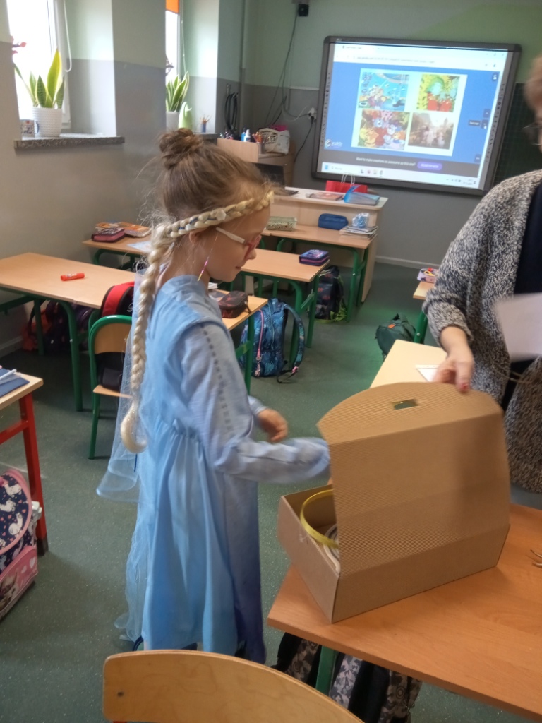 Biblioteka 2024 - Mi�dzynarodowy Dzie� Postaci z Bajek
