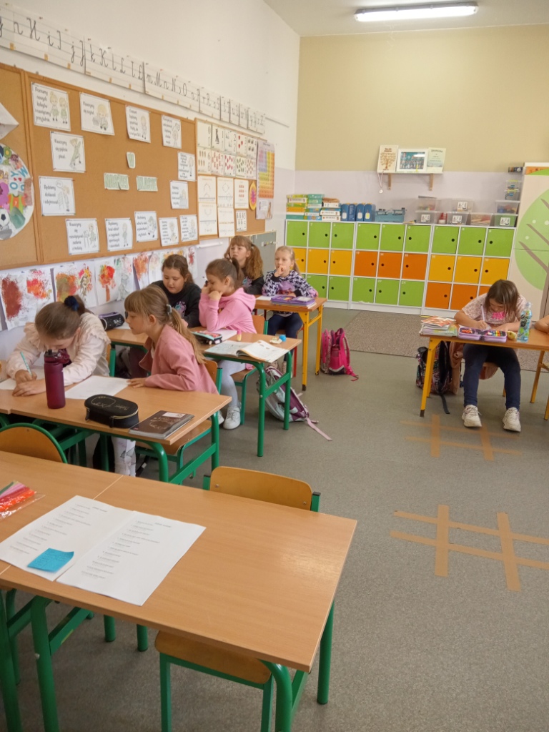 Biblioteka 2024 - �wiatowy Dzie� Jab�ka
