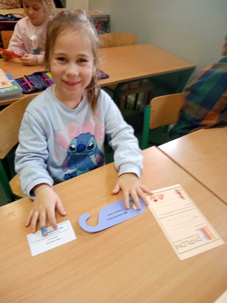Biblioteka 2025 - Pasowanie pierwszoklasist�w na czytelnik�w