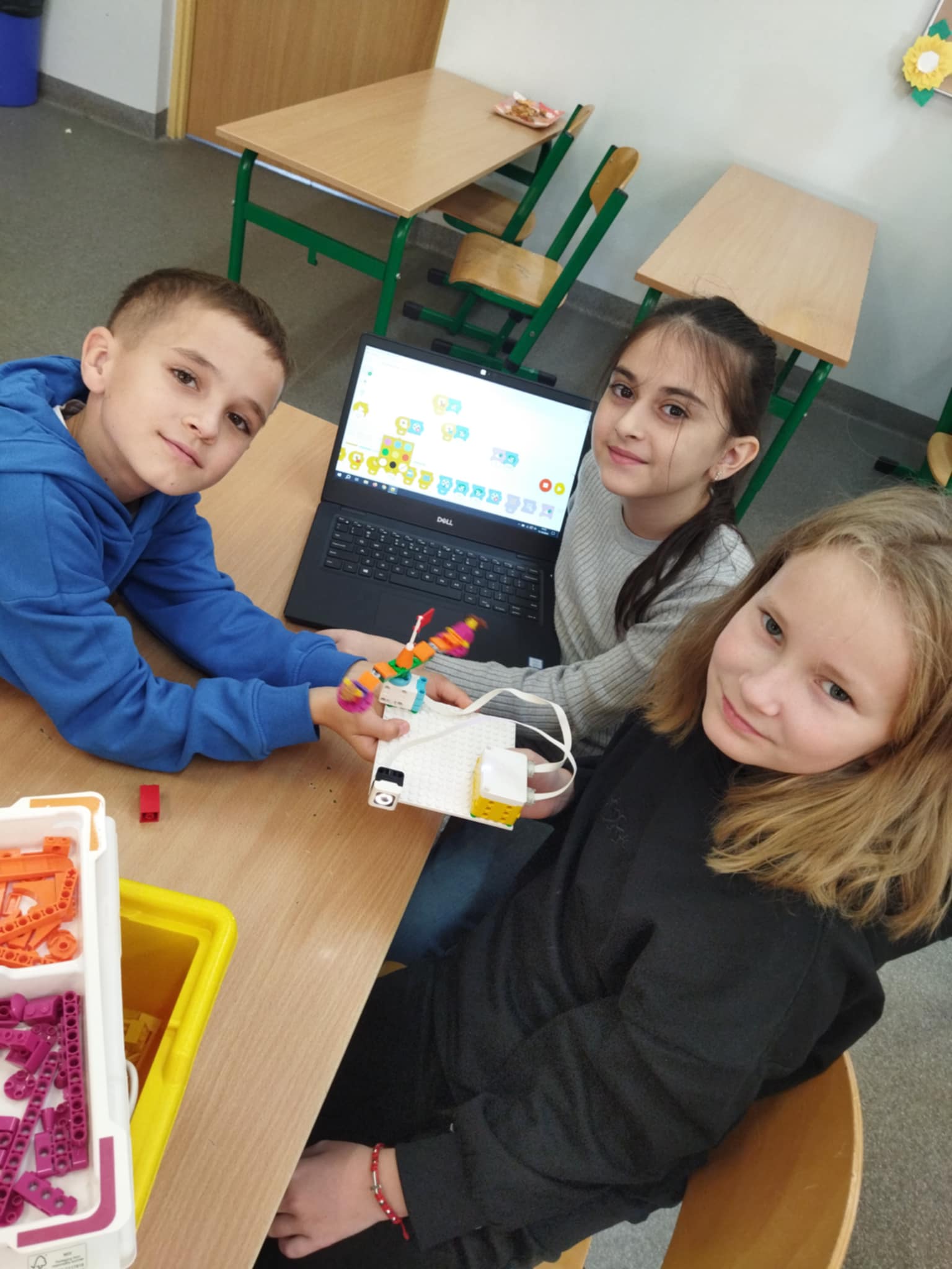 Zaj�cia z edukacji informatycznej z klockami LEGO 3b