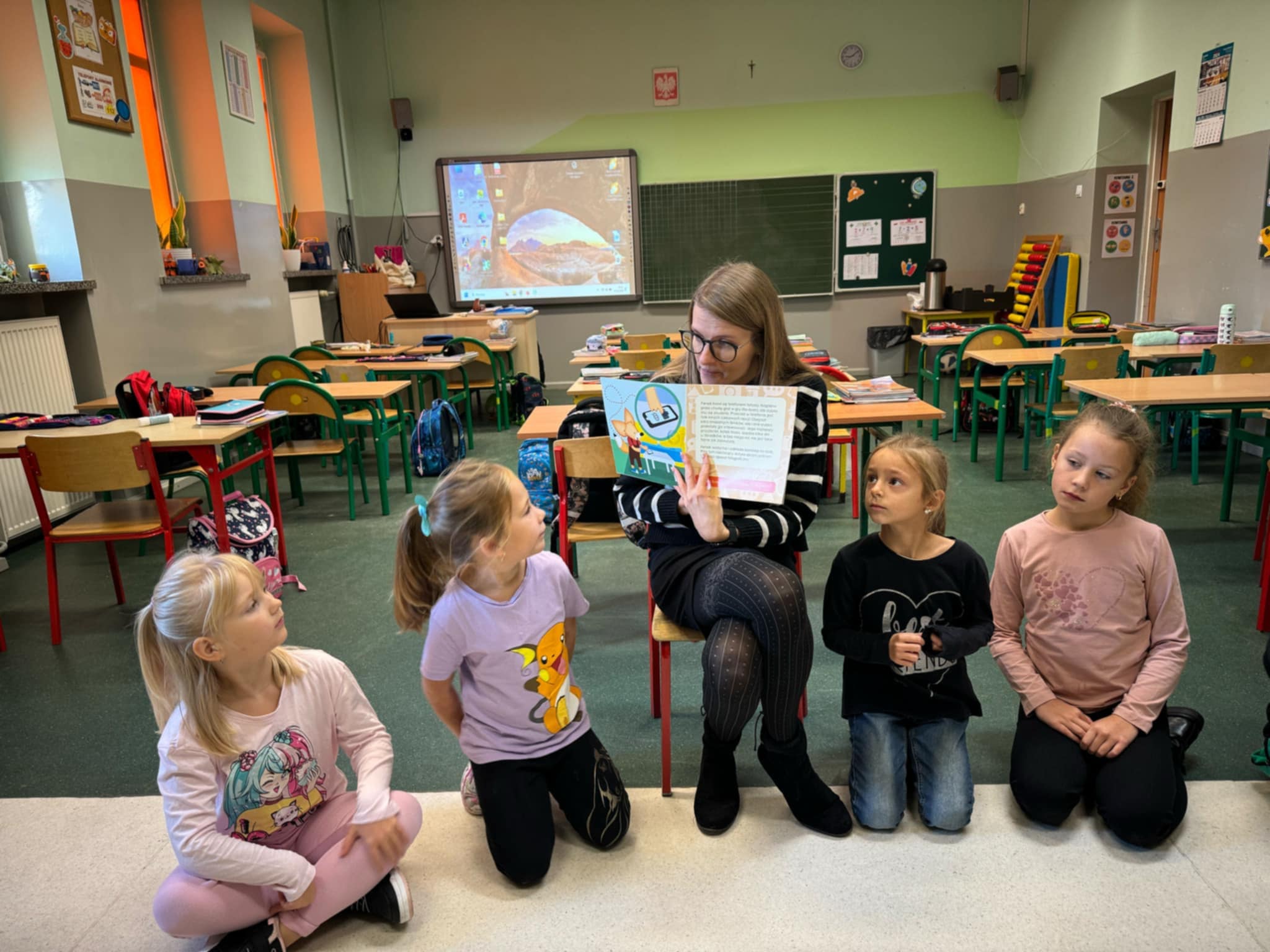 Klikaj z g�ow� - innowacja pedagogiczna: policjantka