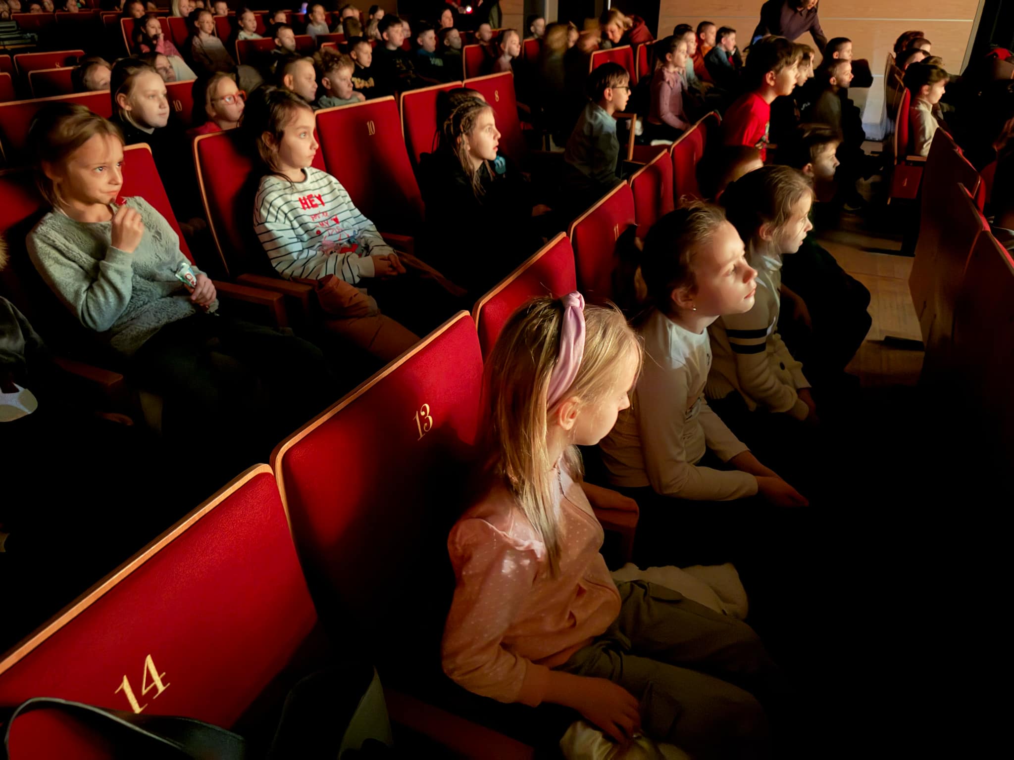Spektakle teatralne w klasach I - III JOK stycze�, luty 2025