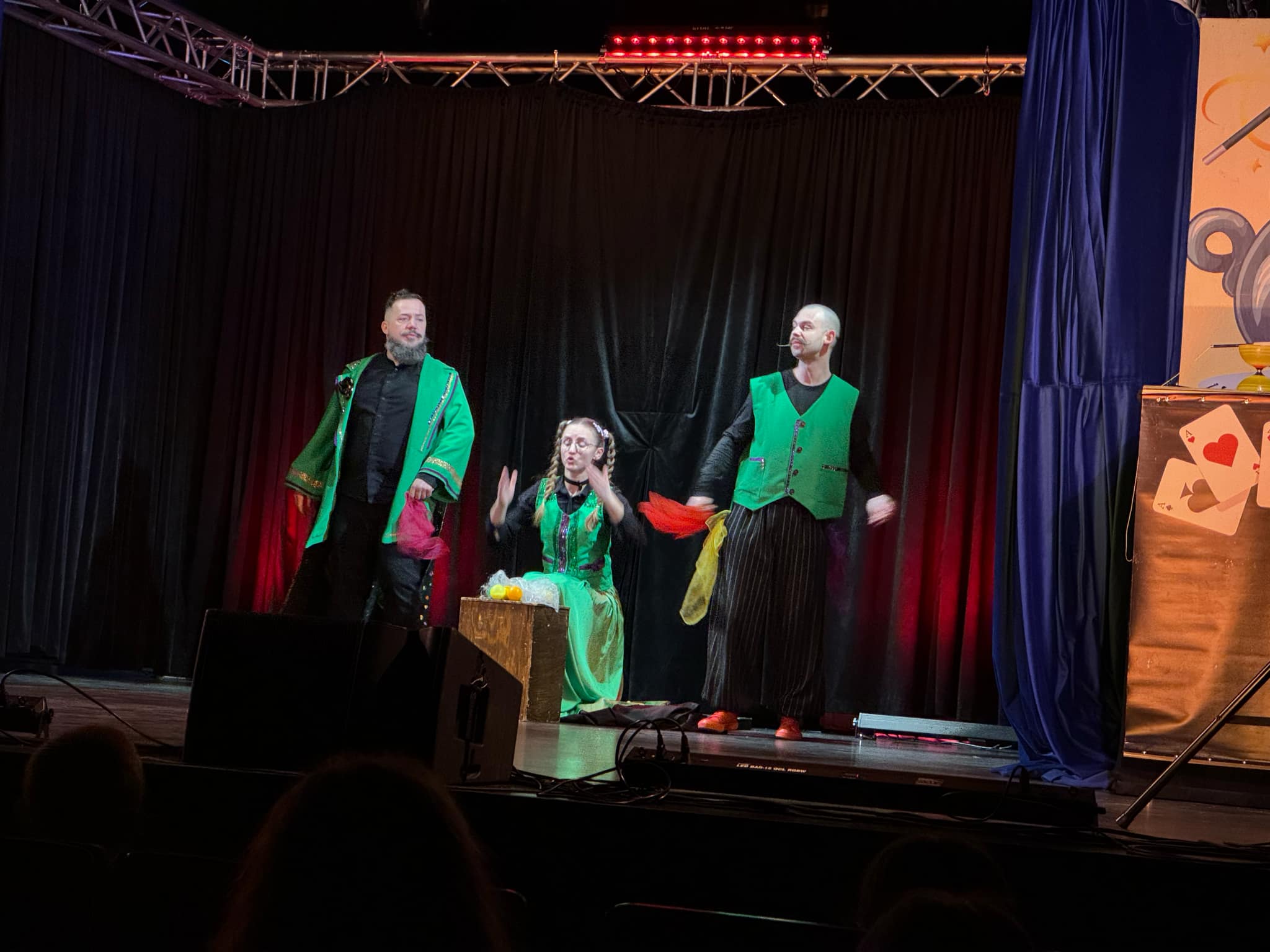 Spektakle teatralne w klasach I - III JOK stycze�, luty 2025