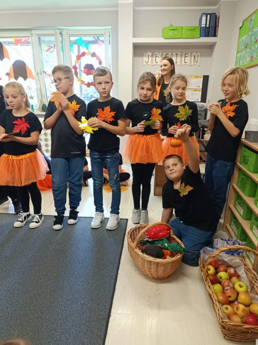 Jesienne spotkanie Przysz�a Jesie� do Przedszkola