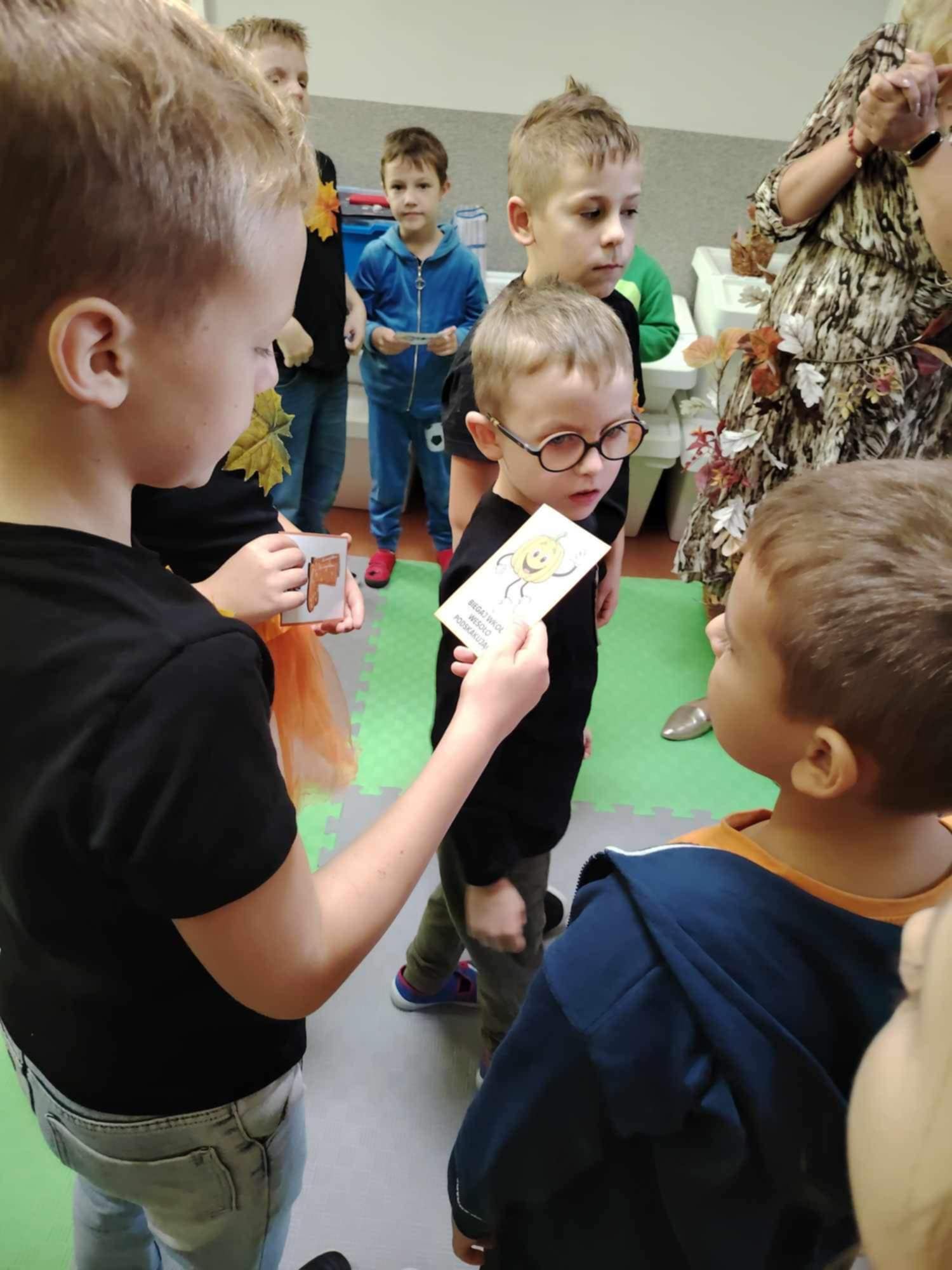 Jesienne spotkanie Przysz�a Jesie� do Przedszkola