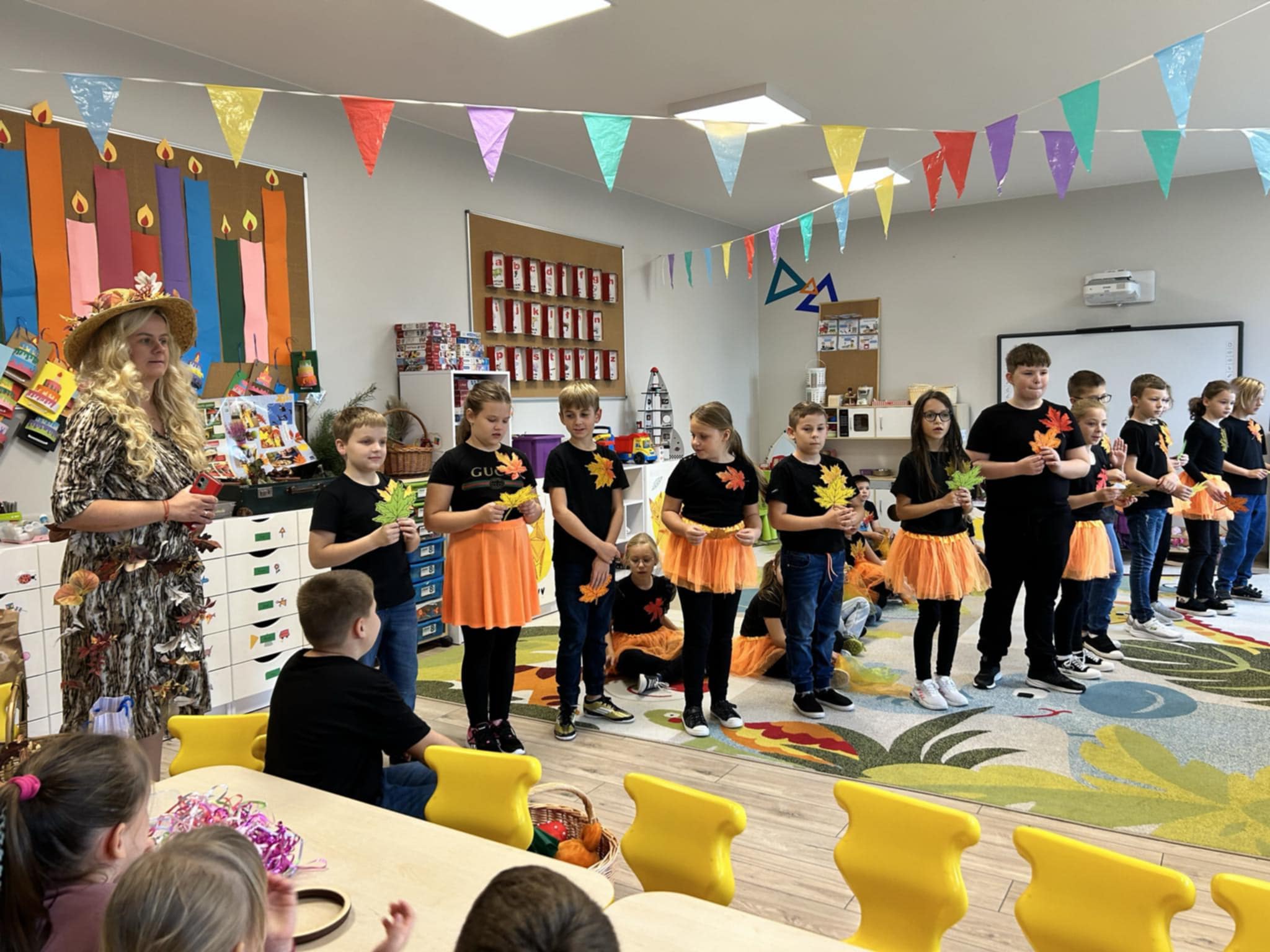 Jesienne spotkanie Przysz�a Jesie� do Przedszkola