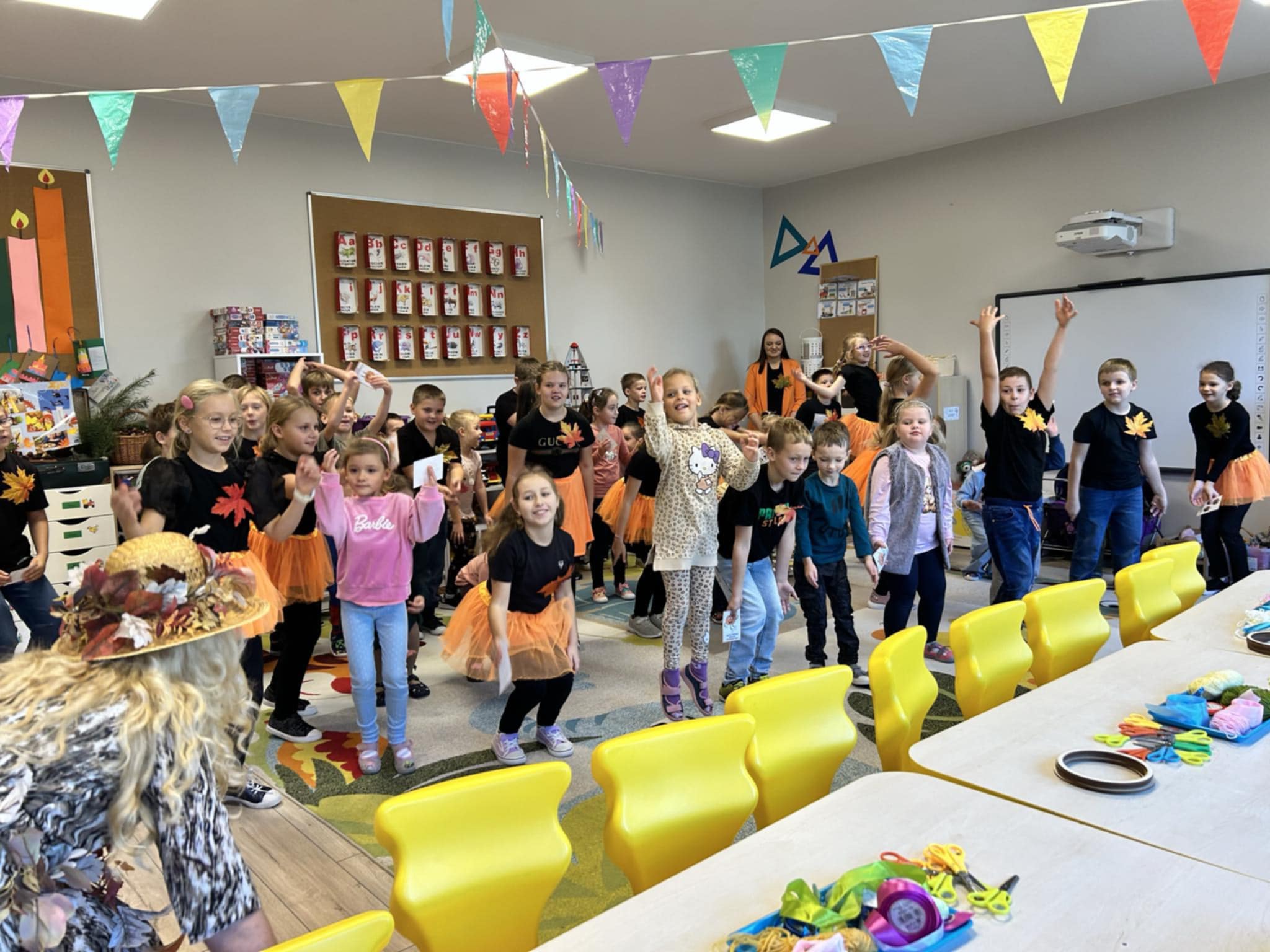 Jesienne spotkanie Przysz�a Jesie� do Przedszkola