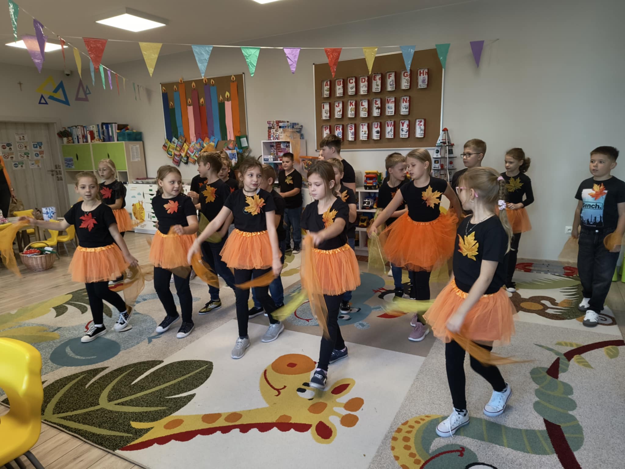 Jesienne spotkanie Przysz�a Jesie� do Przedszkola