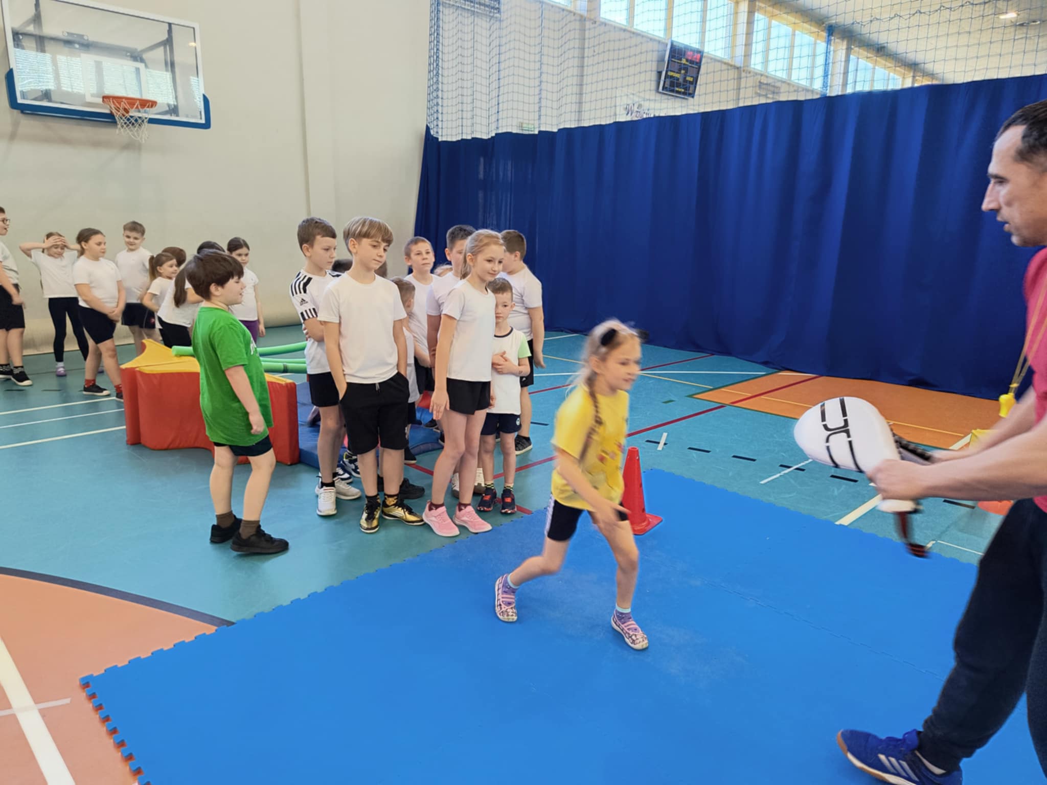 Spotkanie z przedszkolakami z Niepublicznego Przedszkola Geometryczny �wiat