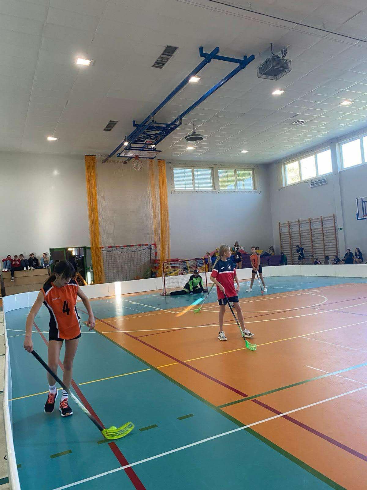 Mistrzostwa Powiatu Jaroci�skiego 2024 w unihokeja dziewcz�t kl 4-6