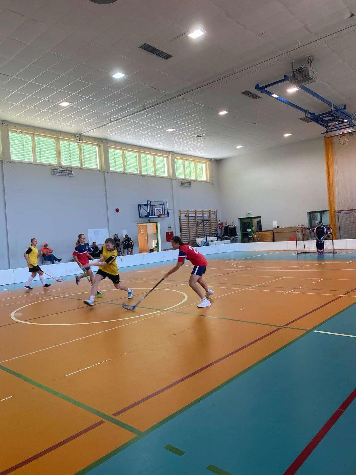 Mistrzostwa Powiatu Jaroci�skiego 2024 w unihokeja dziewcz�t kl 4-6