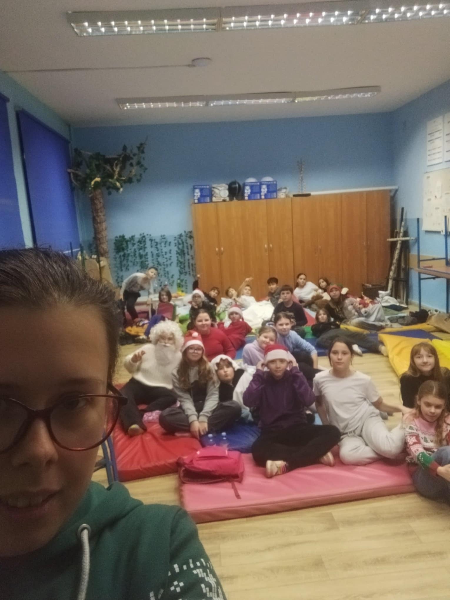 Wiecz�r filmowy w klasie 5b 2024
