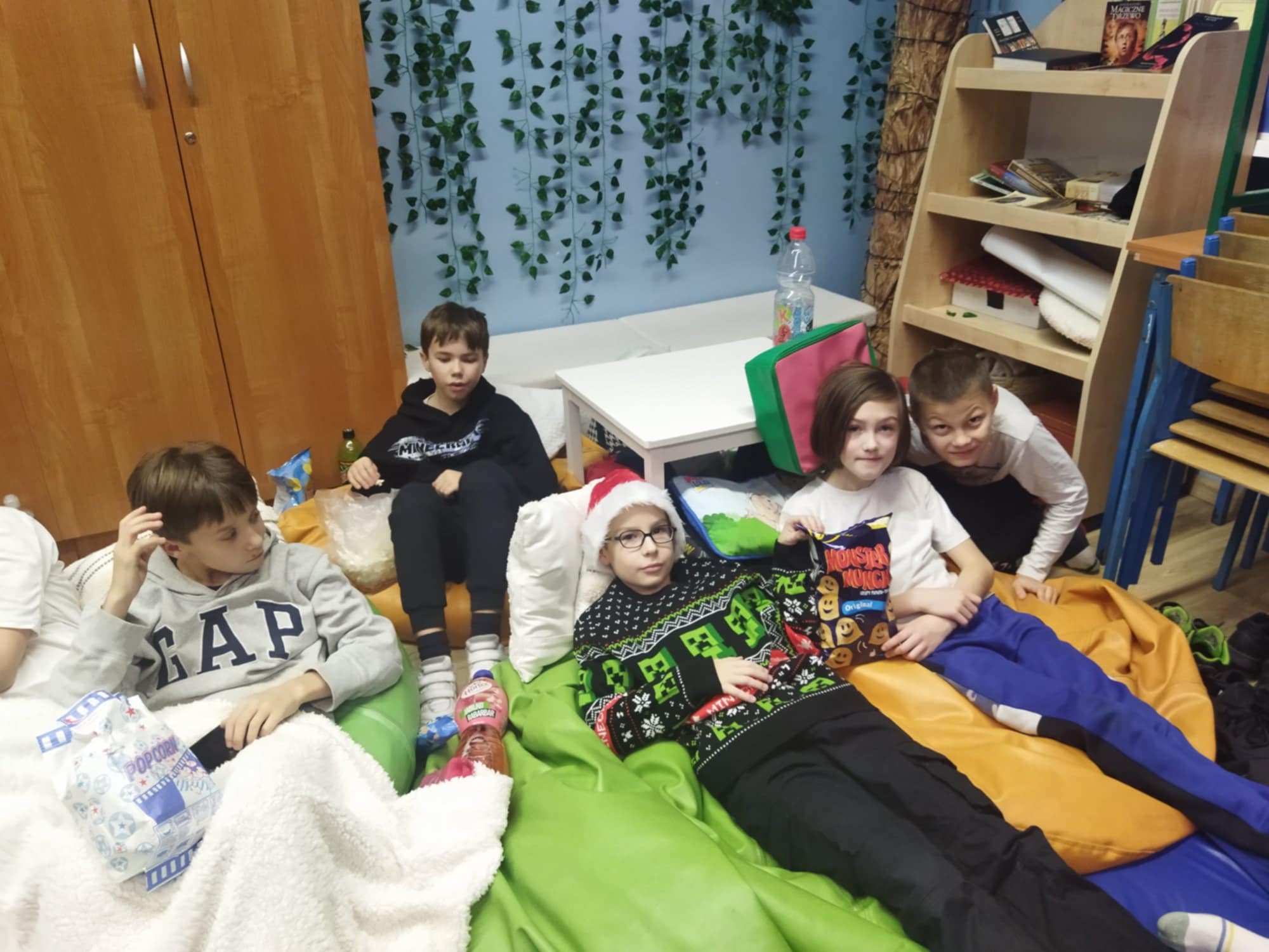 Wiecz�r filmowy w klasie 5b 2024