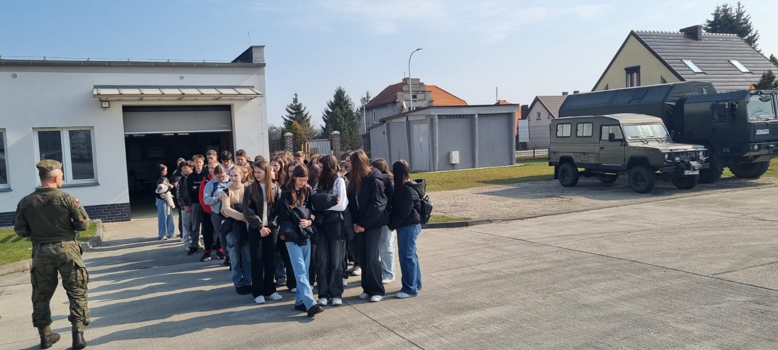 Wizyta w jednostce wojskowej 8a 8b
