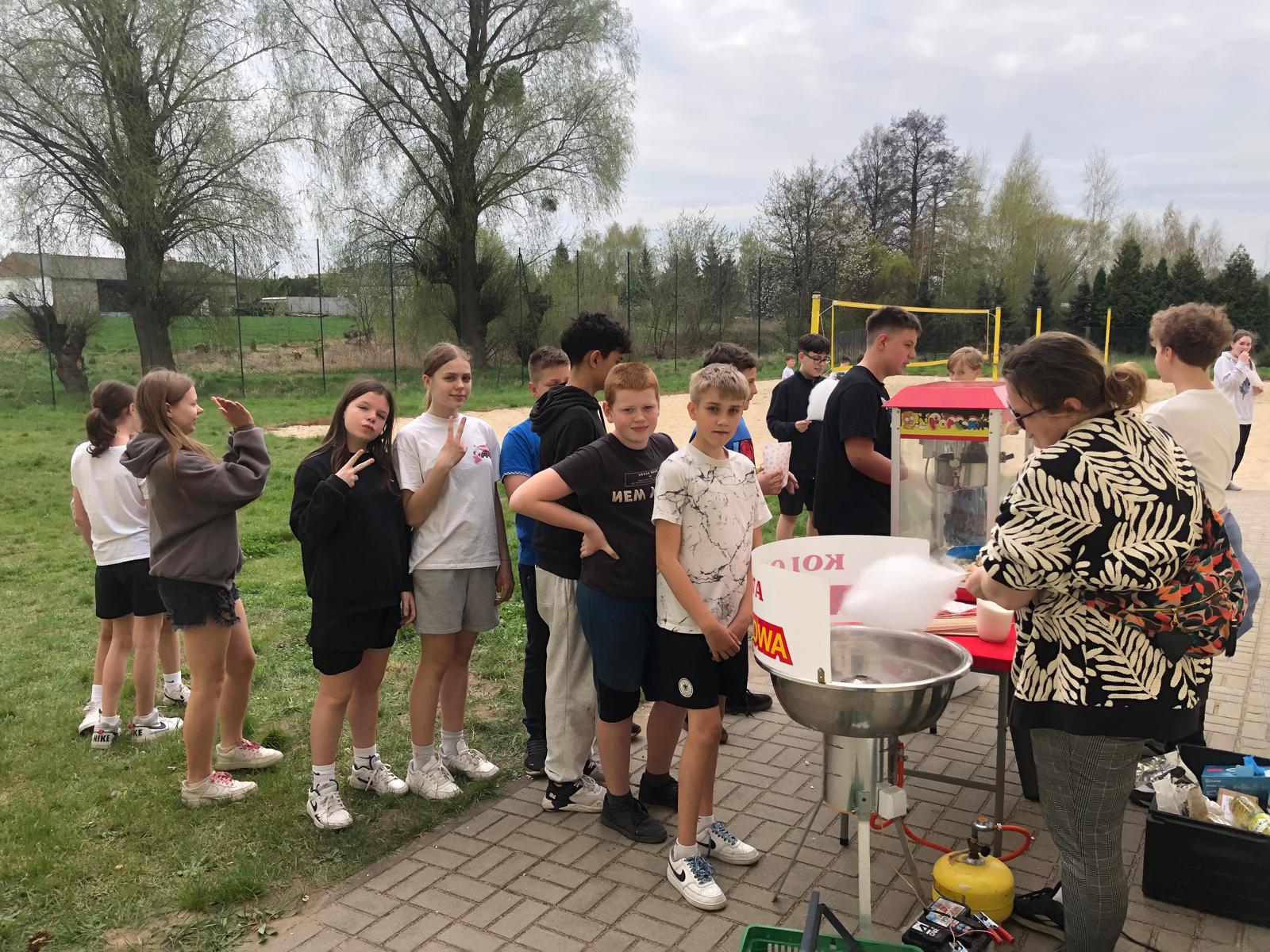 Nietypowy zaj�czek w klasie VIa