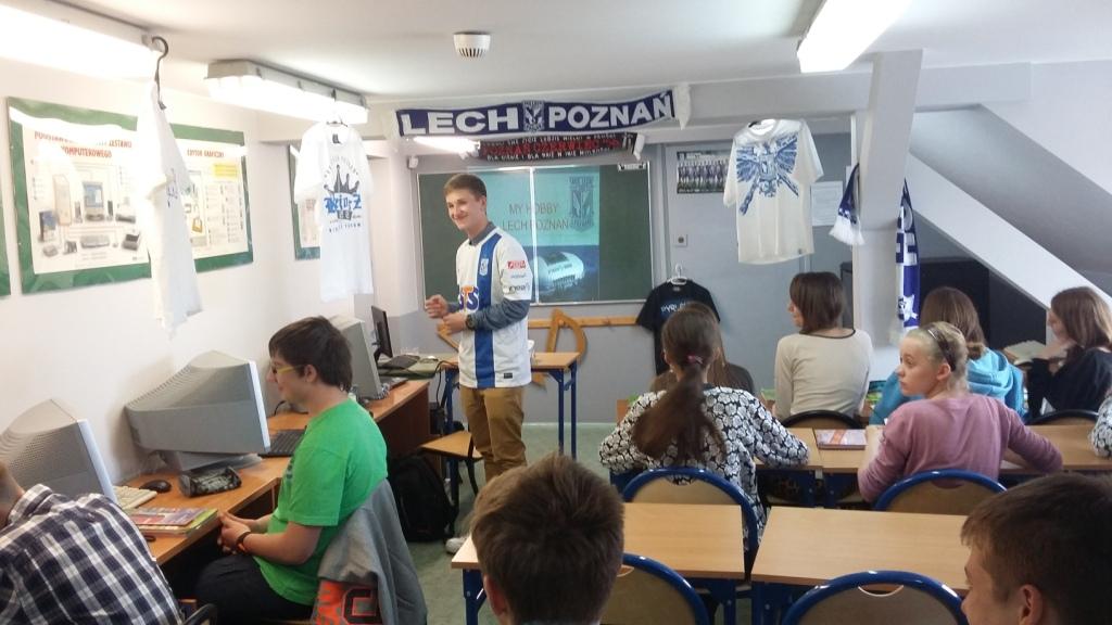 Prezentacje swoich zainteresowa� w j�zyku angielskim uczni�w klasy IIIa gimnazjum