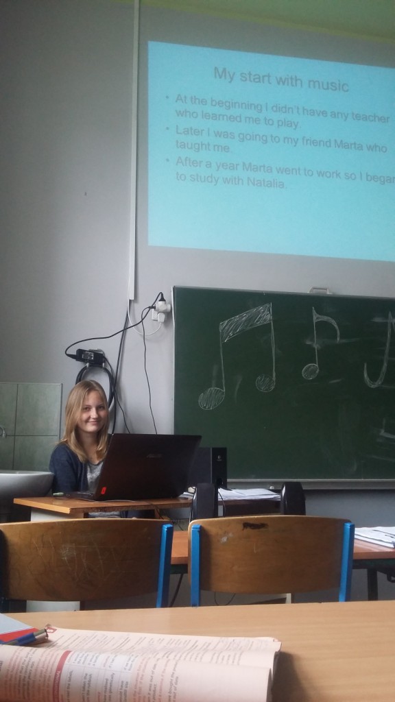 Prezentacje swoich zainteresowa� w j�zyku angielskim uczni�w klasy IIIa gimnazjum