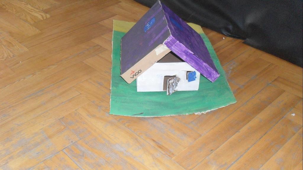 Konkurs plastyczny na najciekawsz� prac� wykonan� wy��cznie z surowc�w wt�rnych
