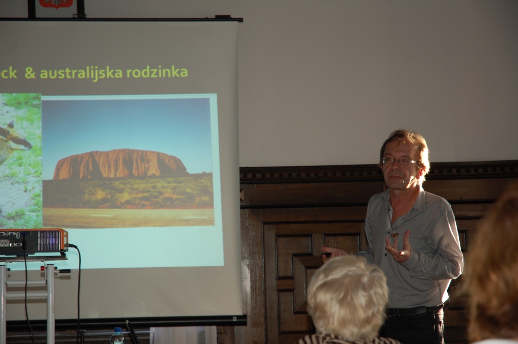 Spotkanie z podr�nikiem Micha�em Jarneckim