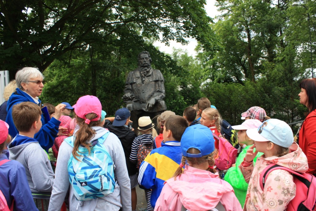 Wycieczka uczni�w klasy II do Bor�wca i K�rnika