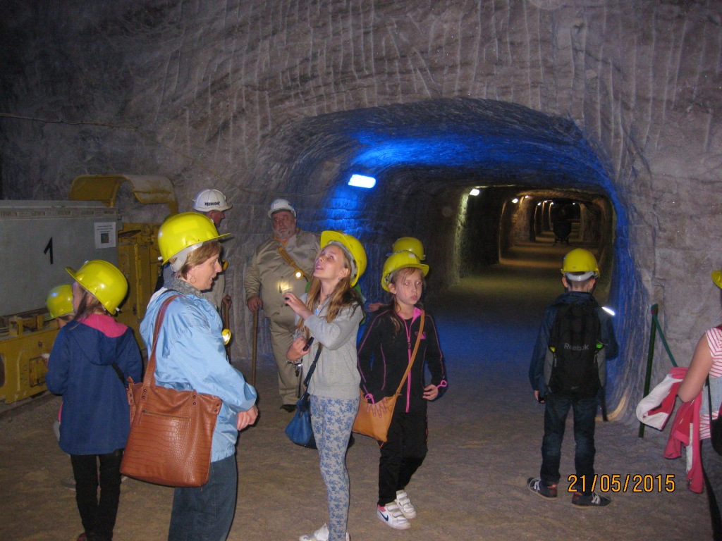 Wycieczka uczni�w klasy IV do kopalni soli w K�odawie