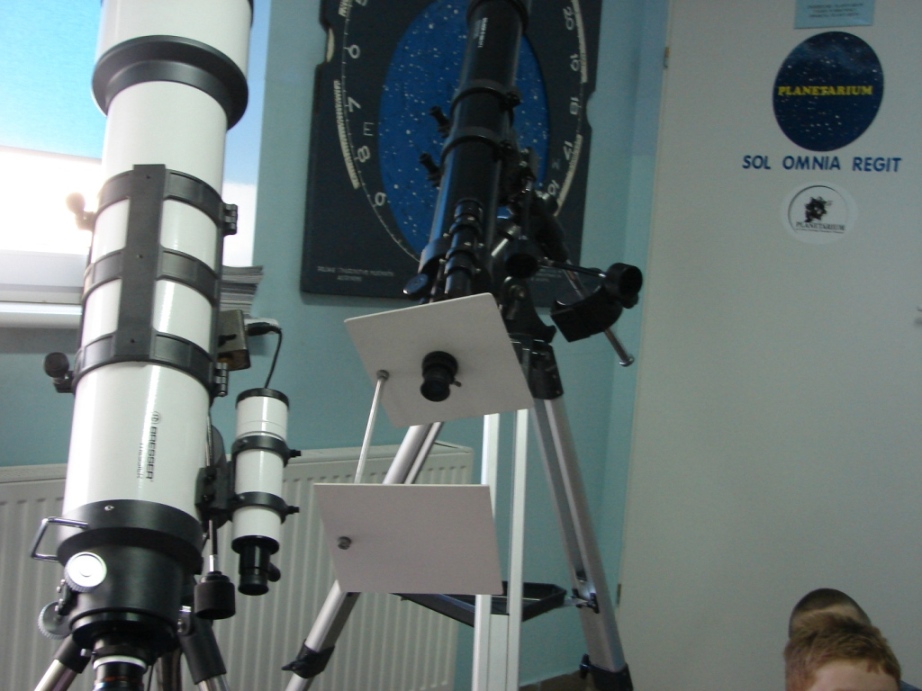 Wycieczka klasy drugiej do Planetarium w Potarzycy