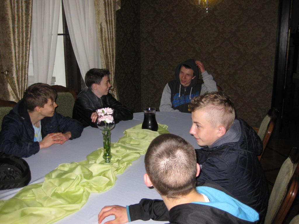 Wycieczka do Tarc uczni�w realizuj�cych projekt edukacyjny