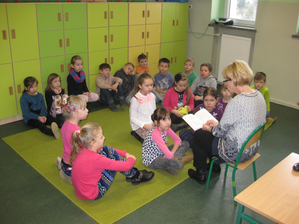 Czytanie na dywanie - klasa IIa