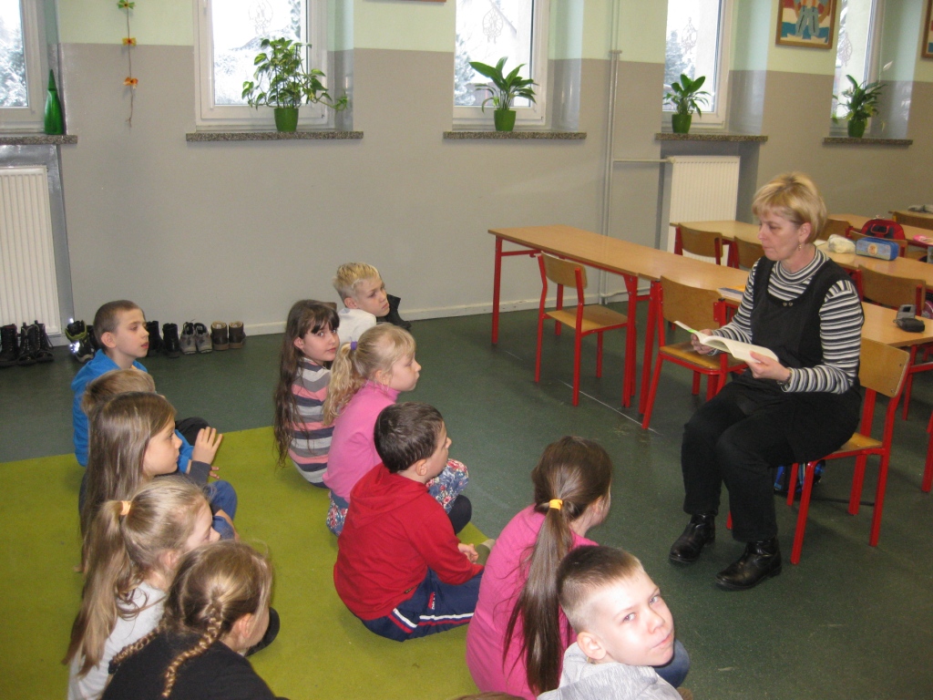 Czytanie na dywanie - klasa IIb