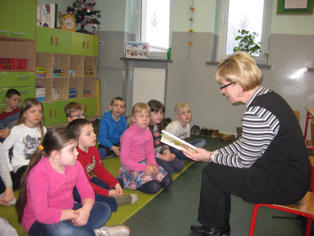 Czytanie na dywanie - klasa IIb