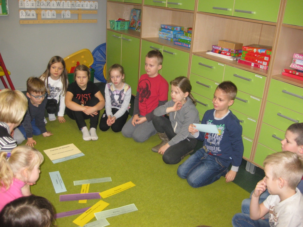 Czytanie na dywanie - klasa IIb