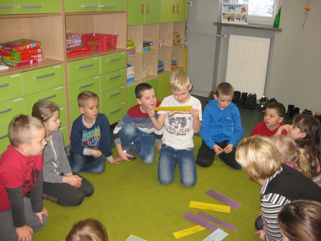 Czytanie na dywanie - klasa IIb