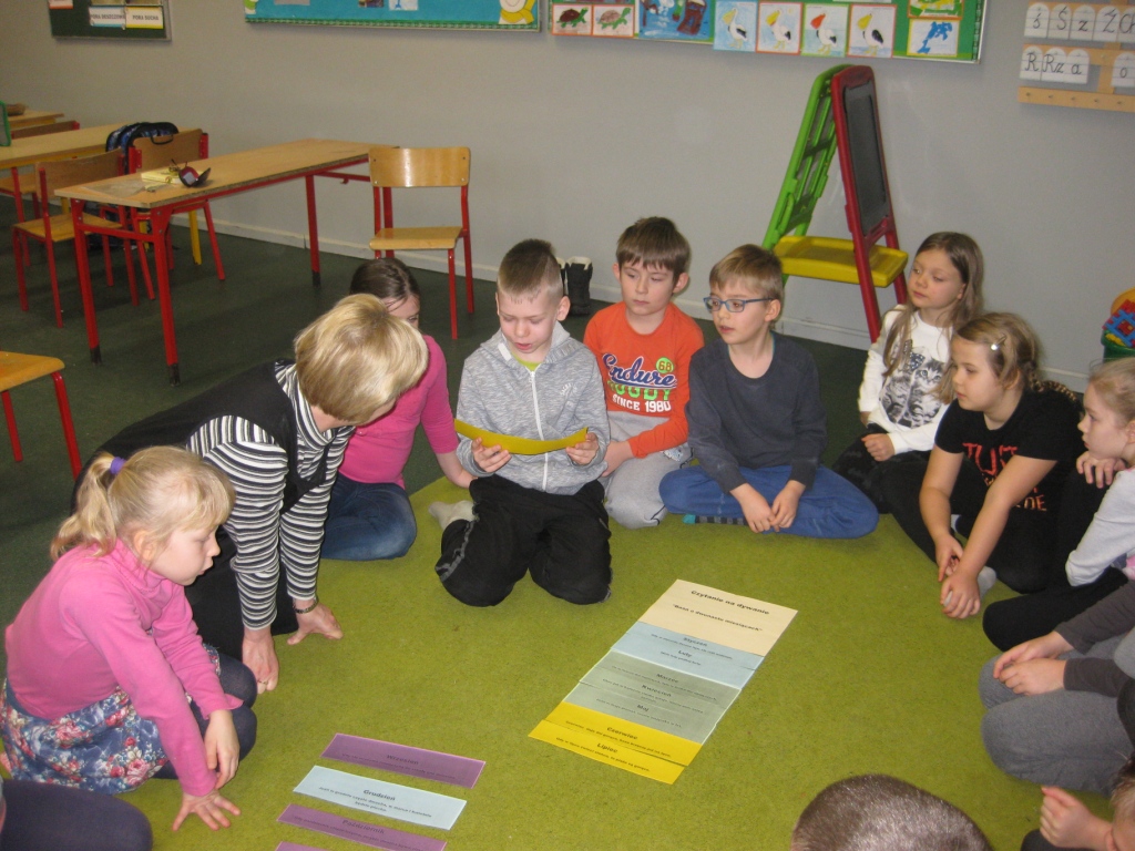 Czytanie na dywanie - klasa IIb