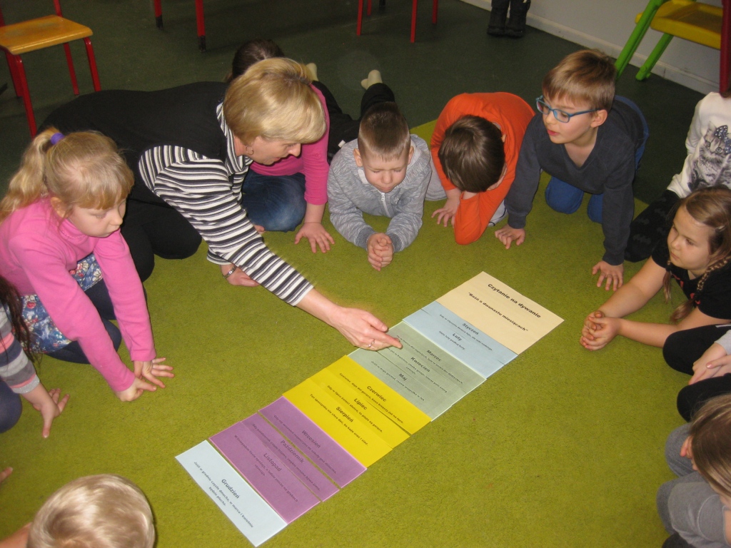Czytanie na dywanie - klasa IIb