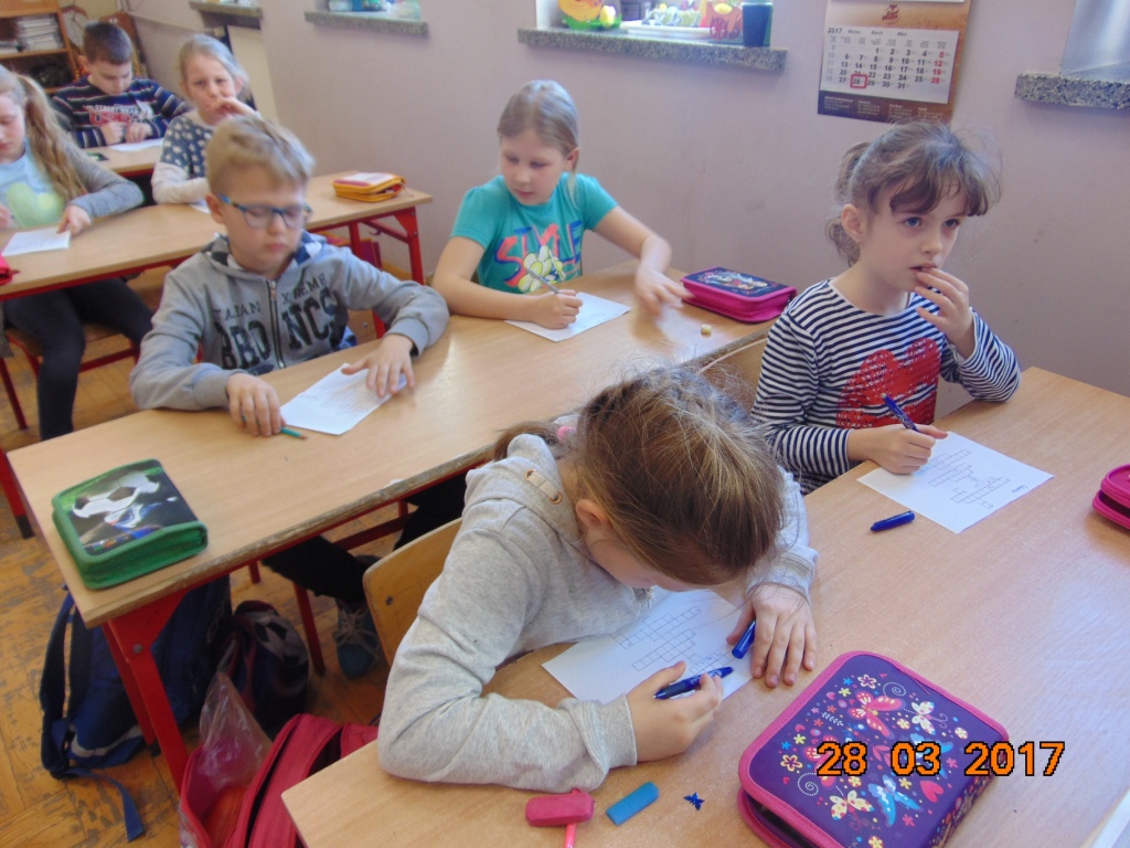 Kolejna akcja Czytanie na dywanie w klasach trzecich