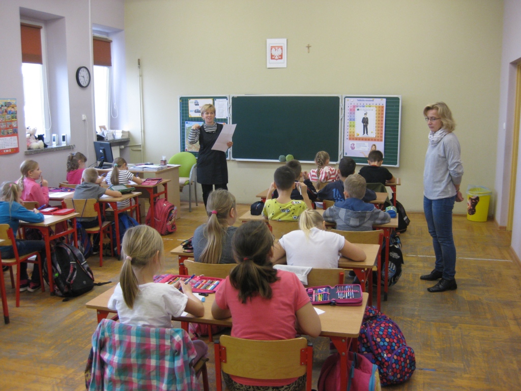 Czytanie na dywanie - klasa 3a
