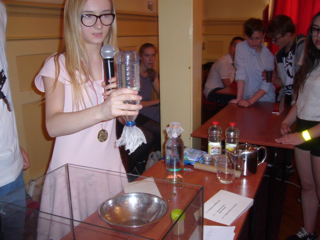 V Konkurs na Ciekawe do�wiadczenie fizyczne