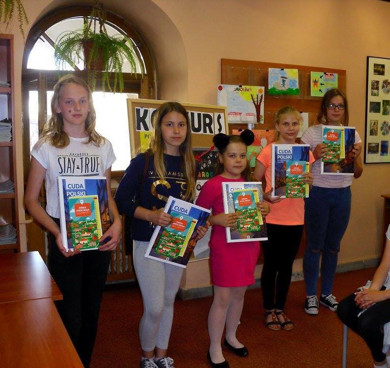 Konkurs plastyczny Poczt�wki z Jarocina zorganizowany przez fili� nr 1 Pod Ratuszem Biblioteki Publicznej Miasta i Gminy Jarocin