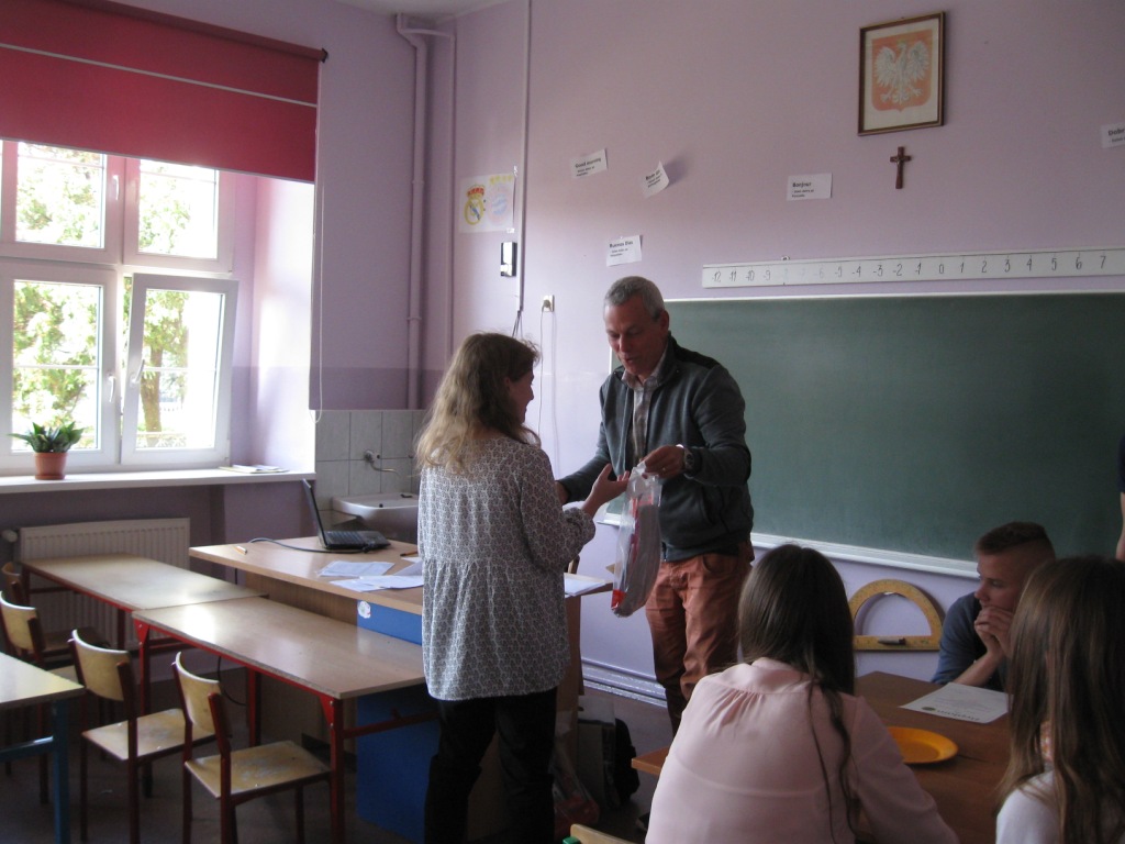 Mi�dzyszkolny konkurs j�zyka angielskiego z wiedzy o kraju pe�ni�cym prezydencj�
Rady Unii Europejskiej w danym roku 2016