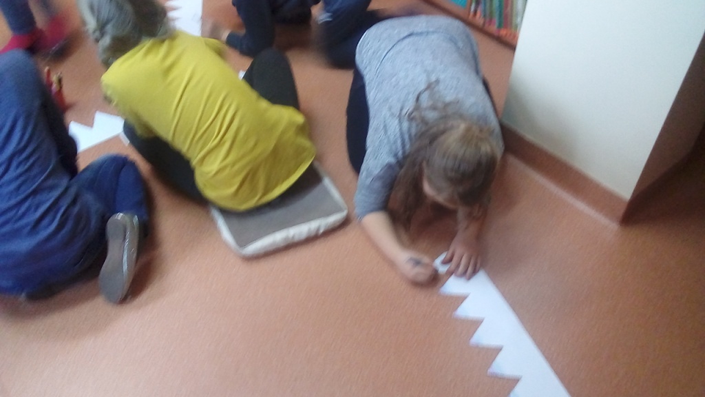 Udzia� uczni�w klasy IIb szko�y podstawowej w lekcji bibliotecznej