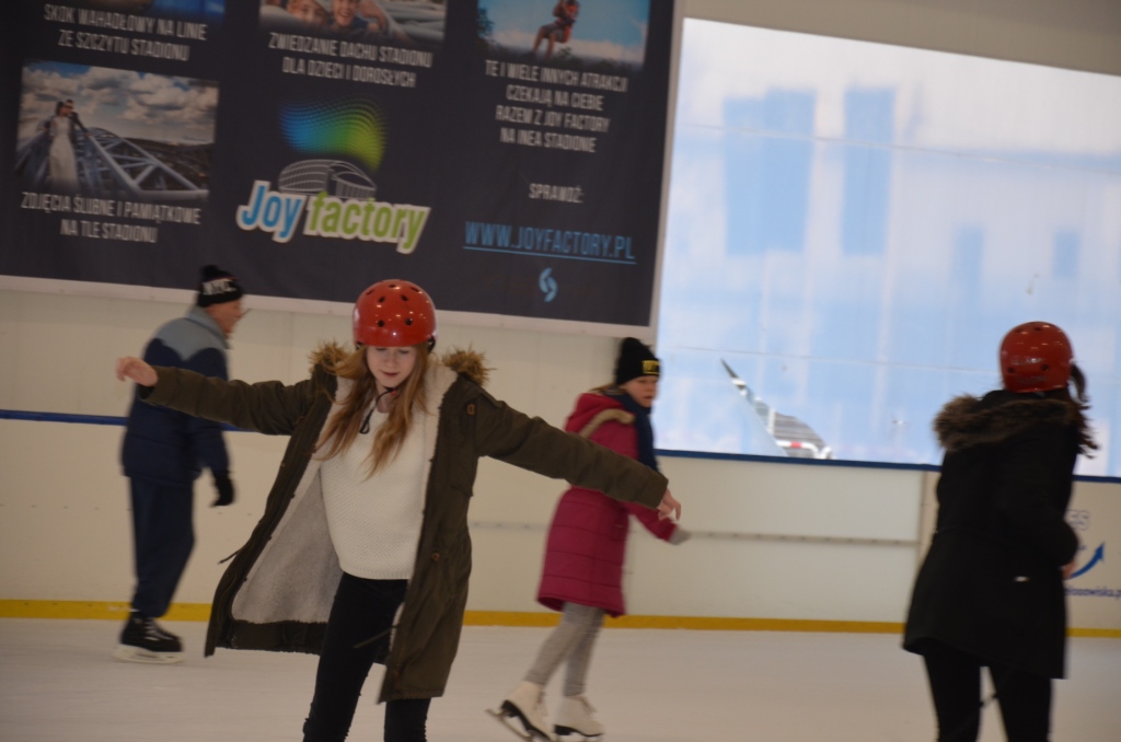Wycieczka na lodowisko Ligawa oraz do kina Cinema City Kinepolis do Poznania