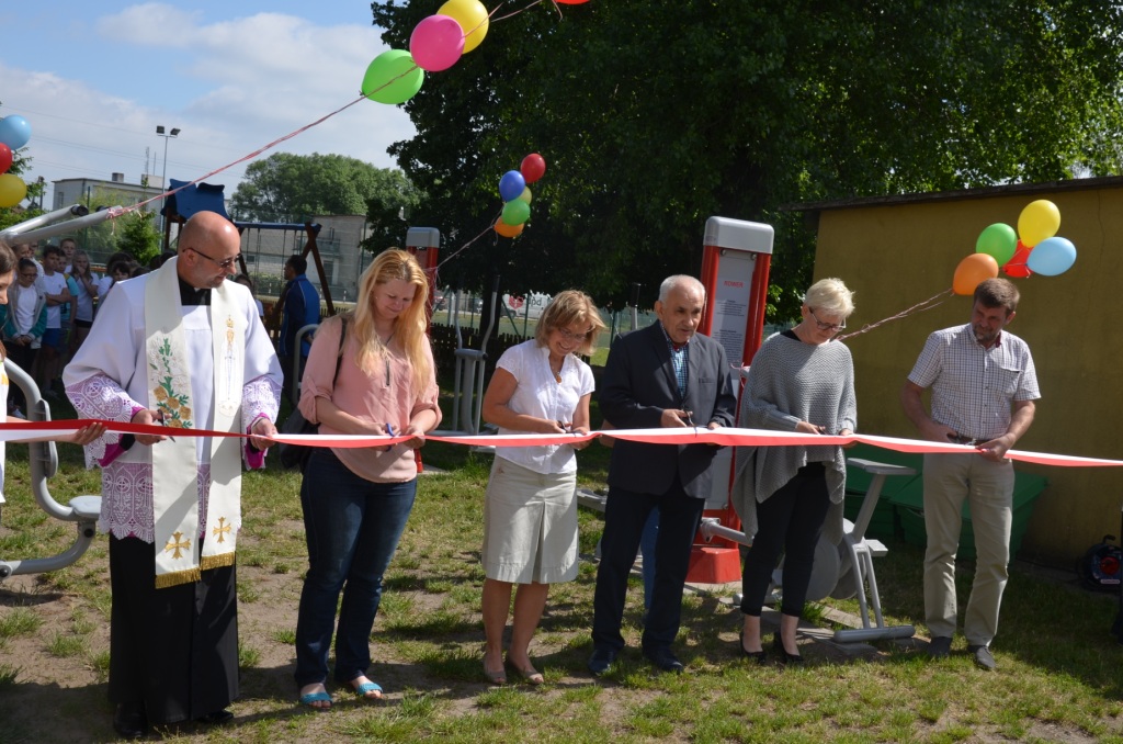 Otwarcie si�owni zewn�trznej przy naszej szkole