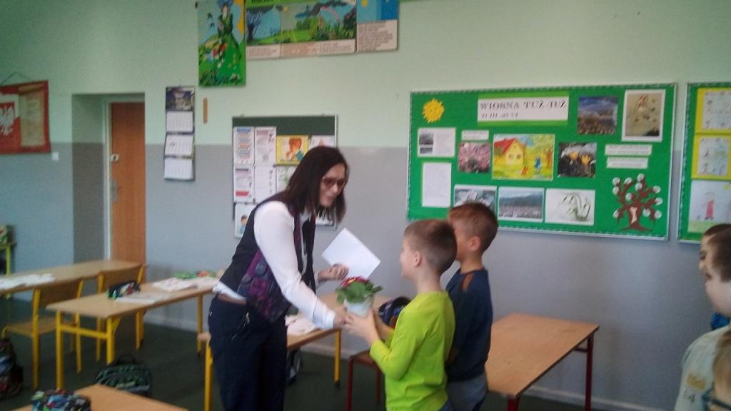 Pogadanka dla uczni�w klas II szko�y podstawowej z Pani� piel�gniark� na temat: Znaczenie sk�ry dla zdrowia