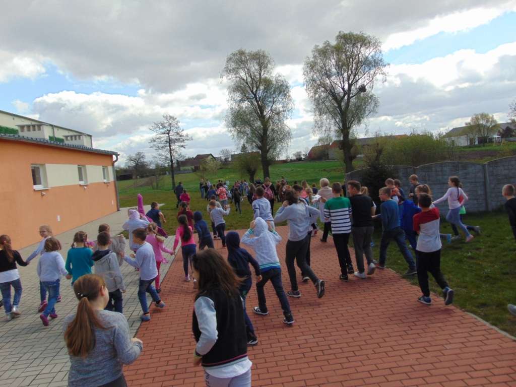 Pr�bna ewakuacja szko�y