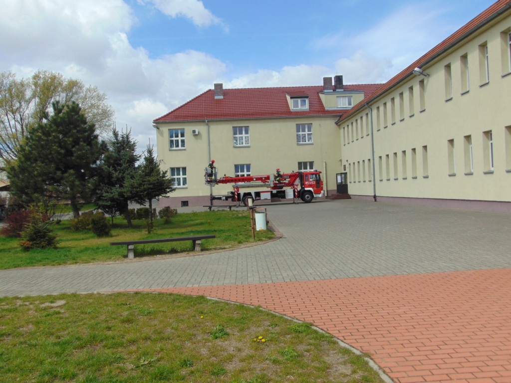 Pr�bna ewakuacja szko�y