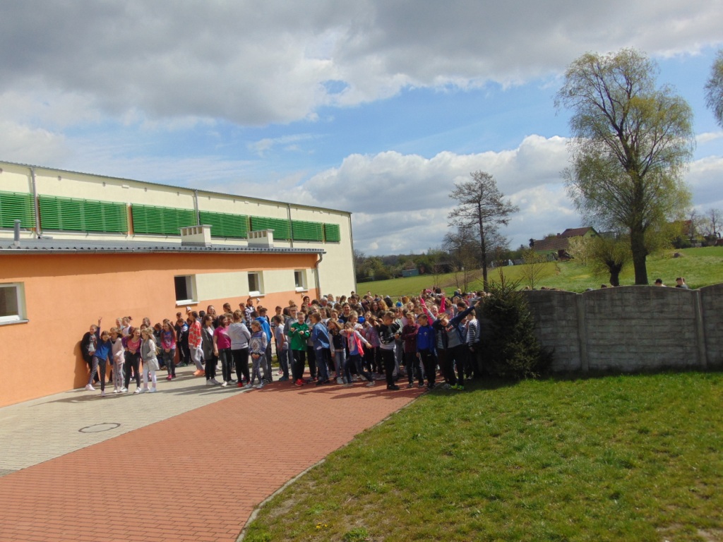 Pr�bna ewakuacja szko�y