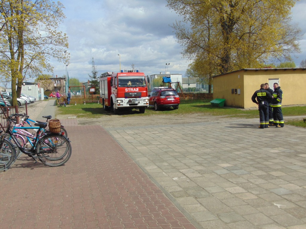 Pr�bna ewakuacja szko�y