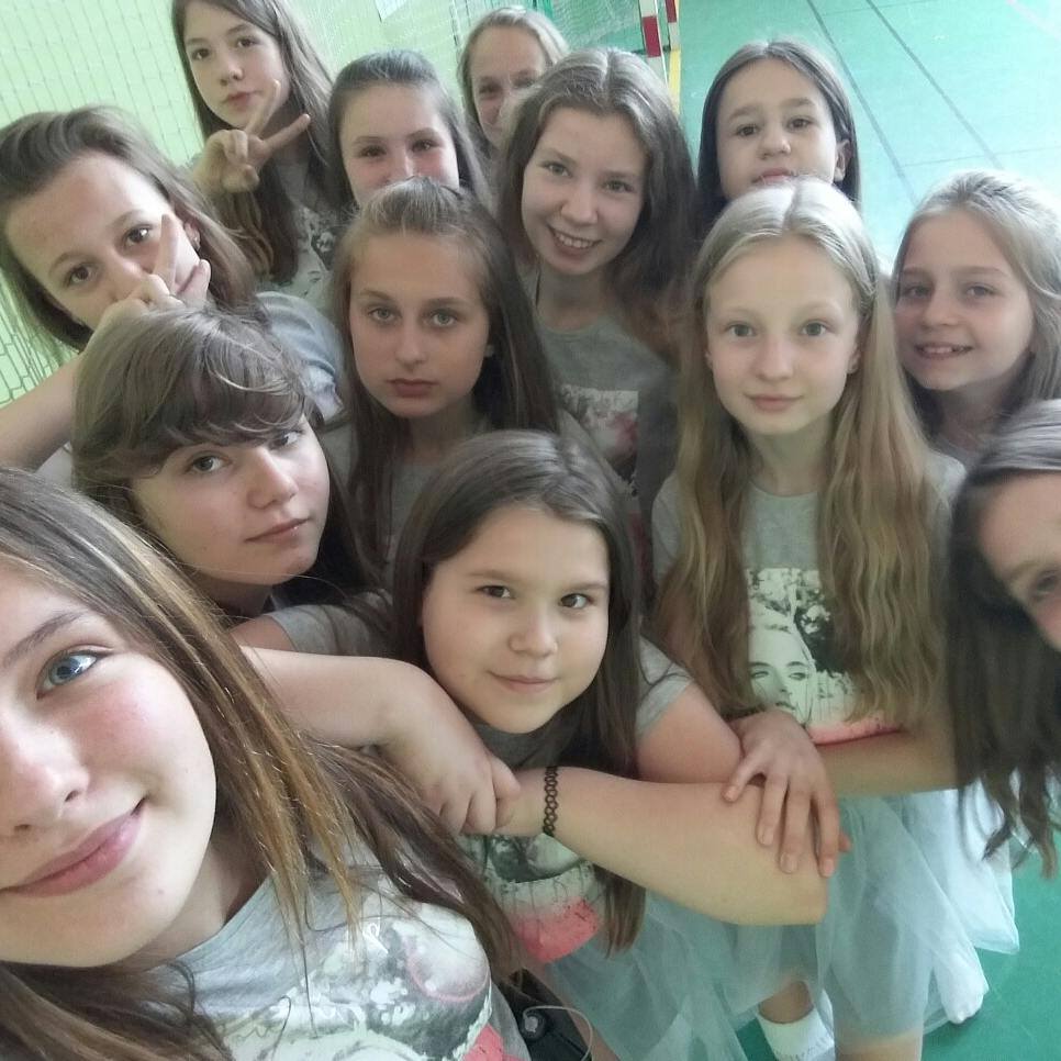 V Powiatowy i XIII Gminny Przegl�d Zespo��w Tanecznych Cielcza 2017