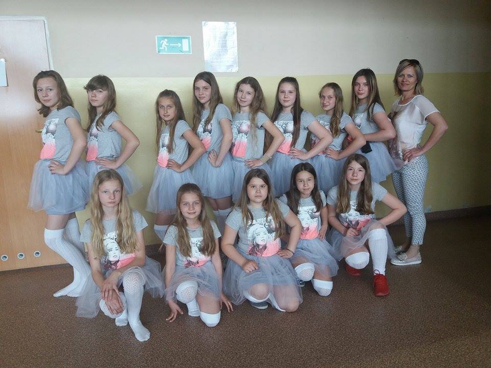 V Powiatowy i XIII Gminny Przegl�d Zespo��w Tanecznych Cielcza 2017